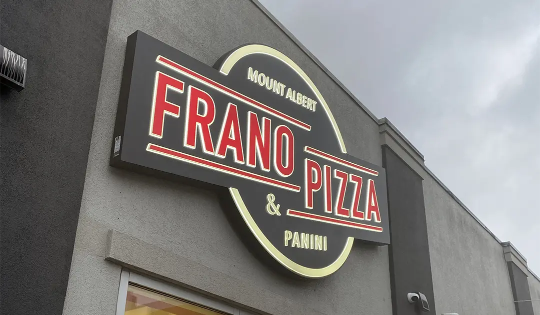 Frano Pizza outdoor lighted signage