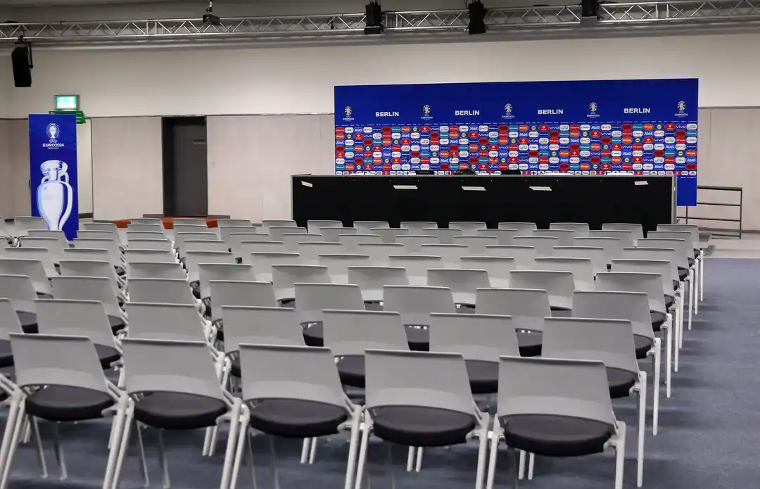 printed backdrops for press conferences