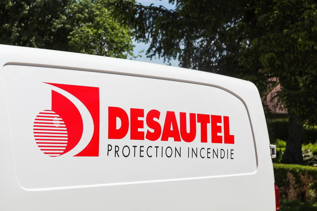 custom vinyl vehicle lettering